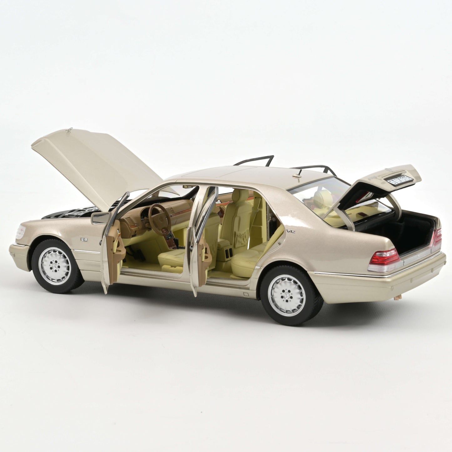 1:18 Mercedes-Benz S600 W140, 1997, sølvmetallic, Norev 183723, åben model