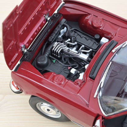 1:18 Peugeot 504 cabriolet, 1969, rød, Norev 184818, åben model