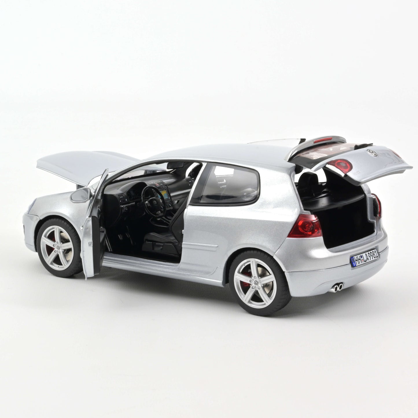 1:18 VW Golf GTI V Pirelli, 2007, sølvmetallic, Norev 188425, åben model