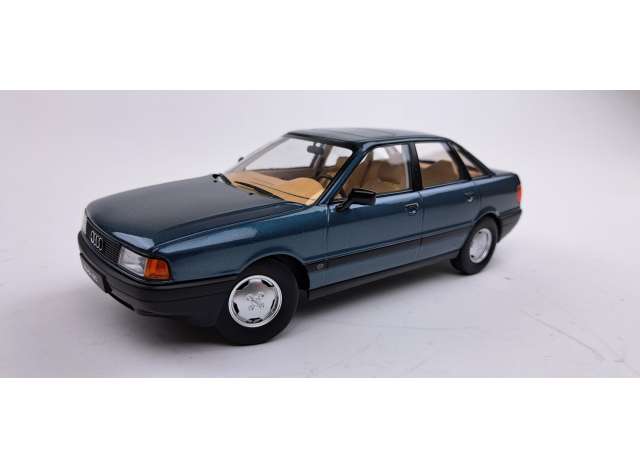 1:18 Audi 80 B3, 1989, Lago blå/grønmetallic, Triple9, lukket model