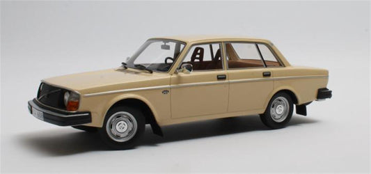 1:18 Volvo 244DL, 1975, Cremefarvet, Cult Scale CML130-1, lukket model, limited