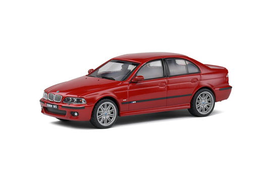 1:43 BMW M5 5.0L V8 E39, rød, 2003, Solido 4310504, lukket model