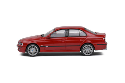 1:43 BMW M5 5.0L V8 E39, rød, 2003, Solido 4310504, lukket model