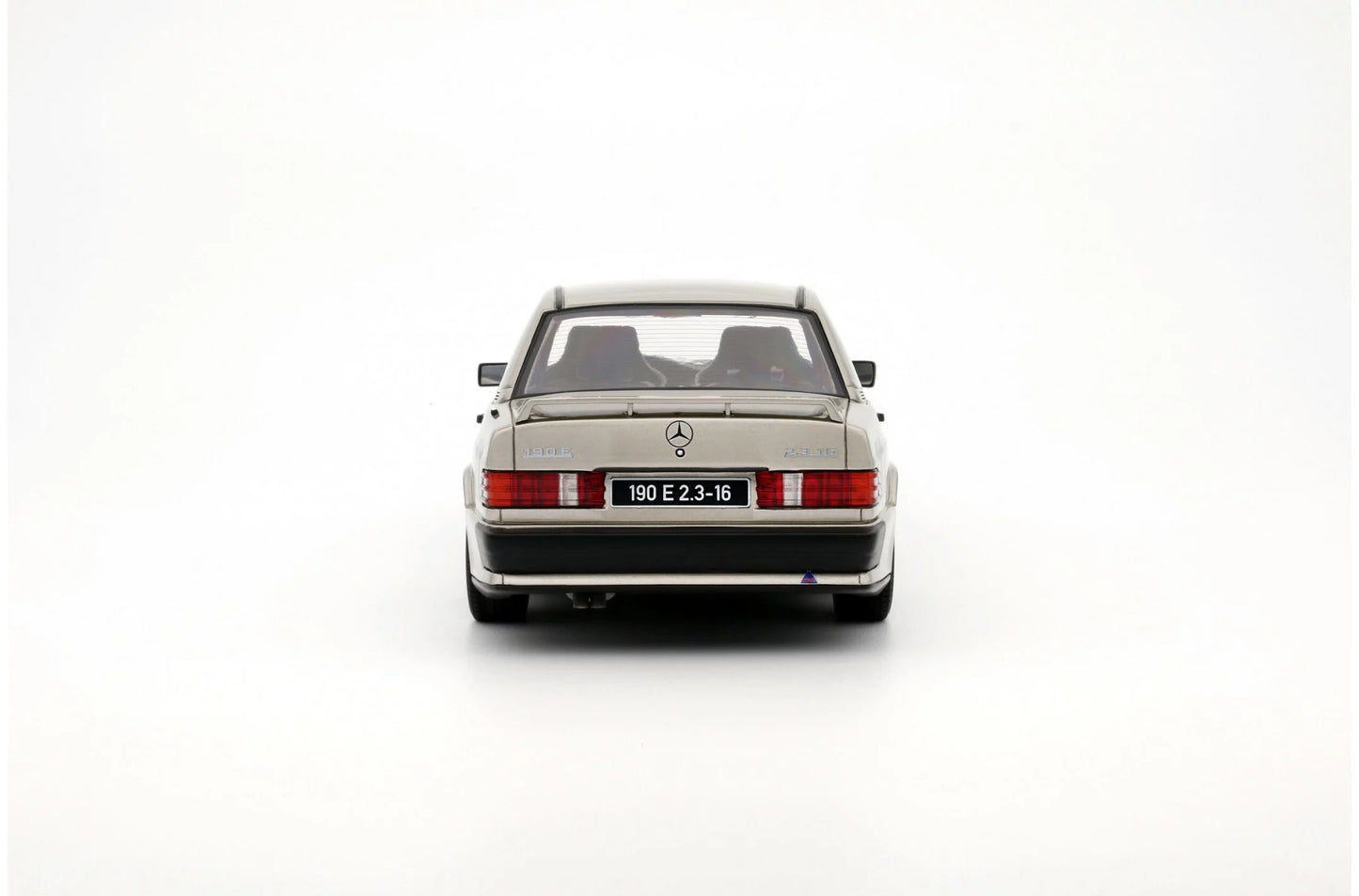 1:18 Mercedes-Benz 190E 2.3 16V, 1984, Silver Smoke Metallic, Senna edition, Ottomobile OT1041, lukket model, limited 2.000 stk.