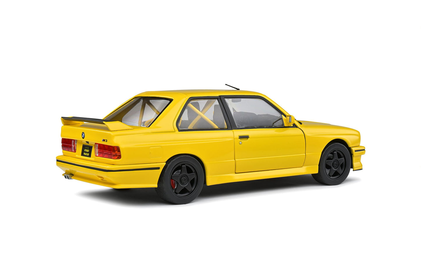 1:18 BMW M3 E30, 1990, Gul, Solido 1801513, delvis åben model