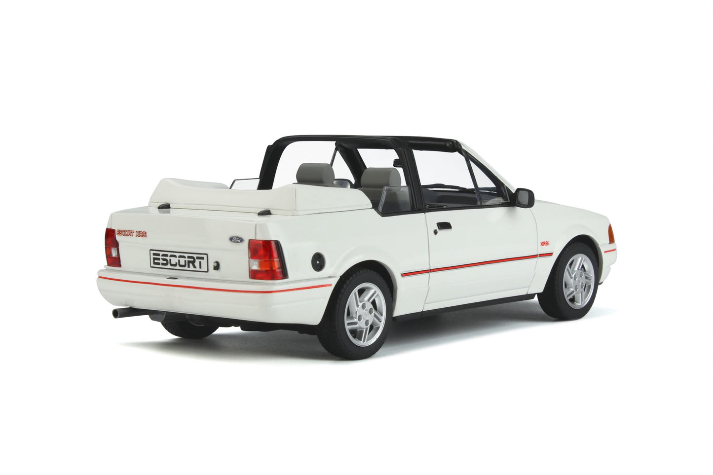 1:18 Ford Escort MK4 XR3i Cabriolet, hvid, 1986, Ottomobile, OT398, lukket model, limited
