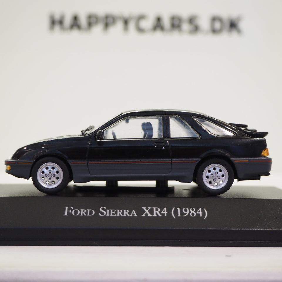 1:43 Ford Sierra XR4, sort, 1984, lukket model