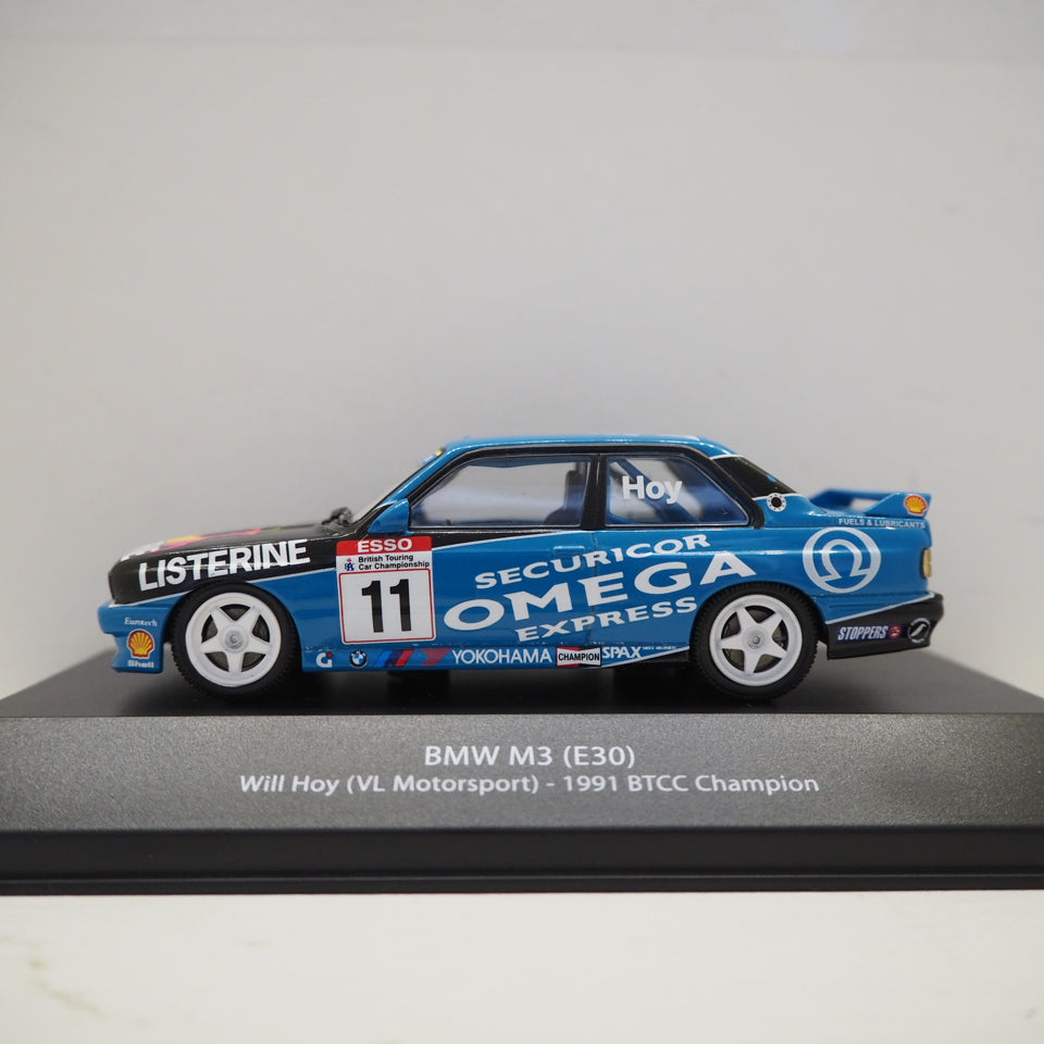 1:43 BMW M3 E30, 1991, VL Motorsport, #11 Willy Hoy, BTCC Champion, blå/sort, MagazineModels, lukket model