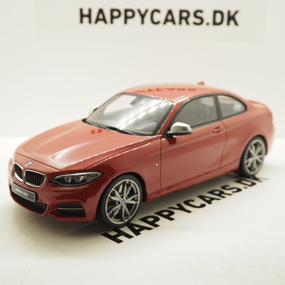 1:18 BMW M235i, rød, GT039, GT Spirit, lukket model, limited
